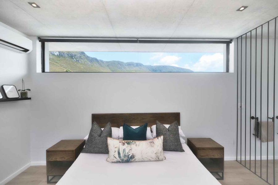 4 Bedroom Property for Sale in Hermanus Heights Western Cape